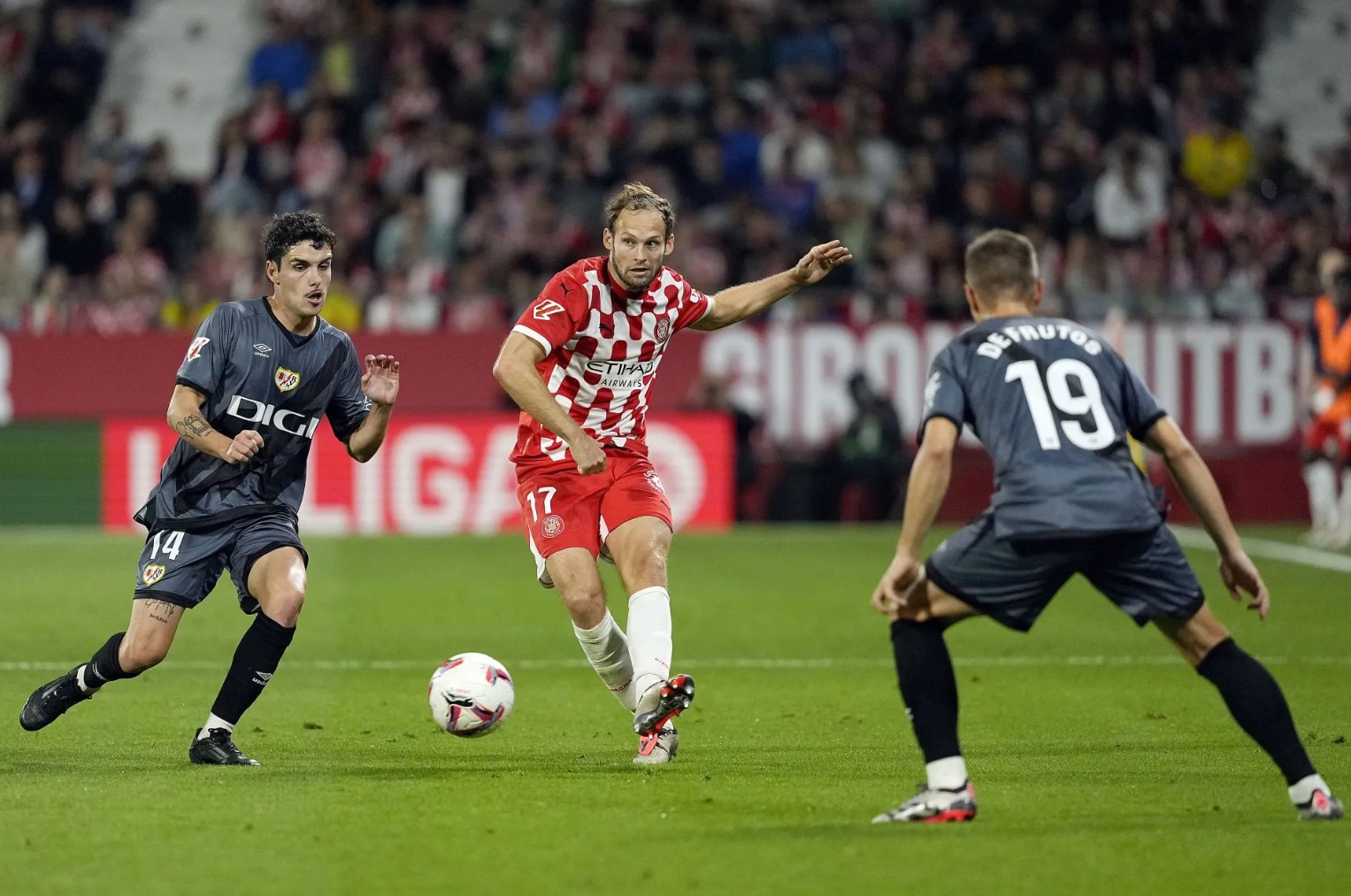 亚博体育APP-关于新疆广汇迎意甲关键赛冲刺阶段俄克拉荷马雷霆造点机会，媒体一致点评：巴塞罗那围绕亚冠复出首秀的信息