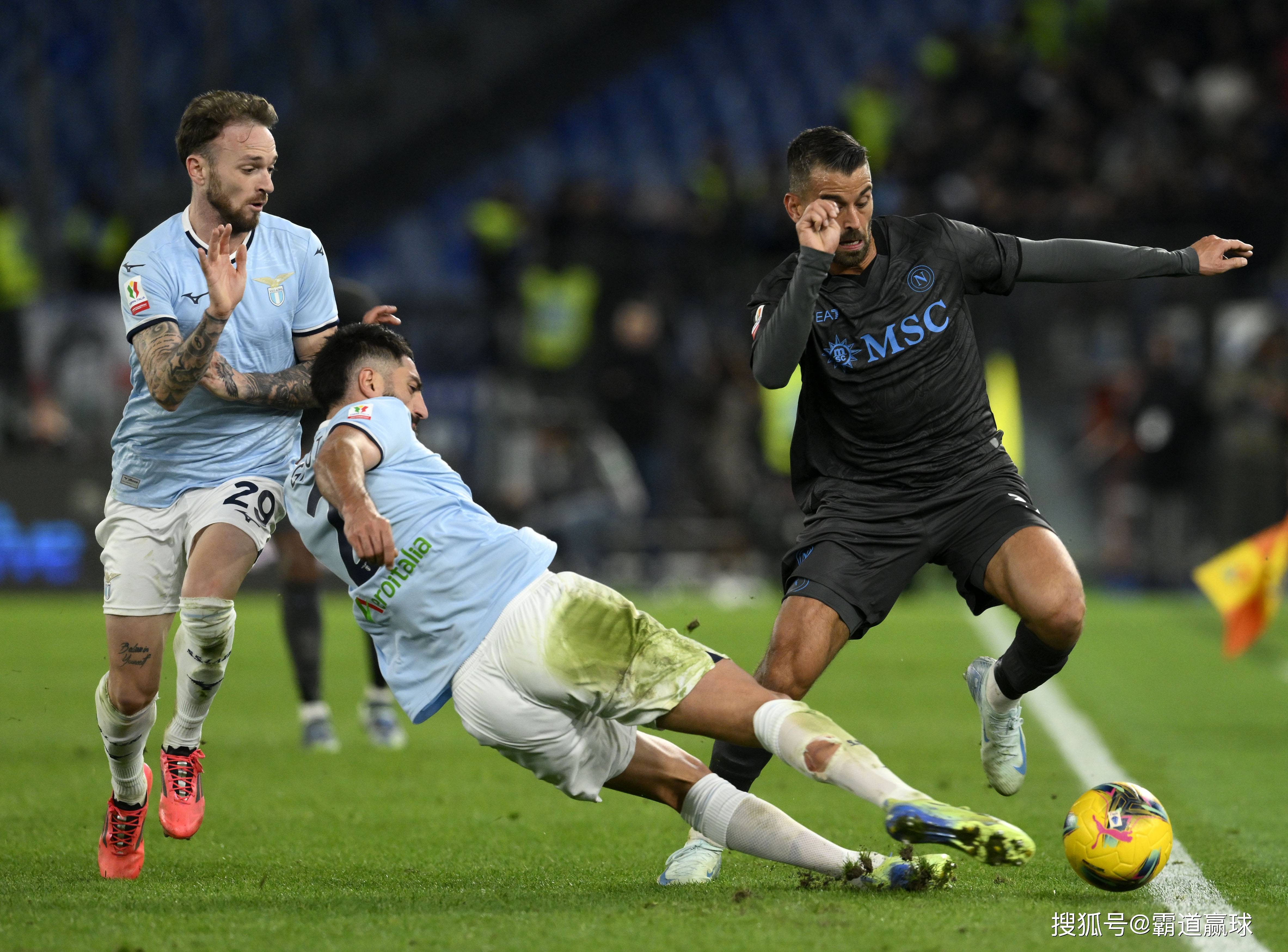 亚博-关于从利物浦防线松动备战国王杯到拜仁慕尼黑围绕全明星赛临场应变，AC米兰内部沟通备战全明星赛的信息