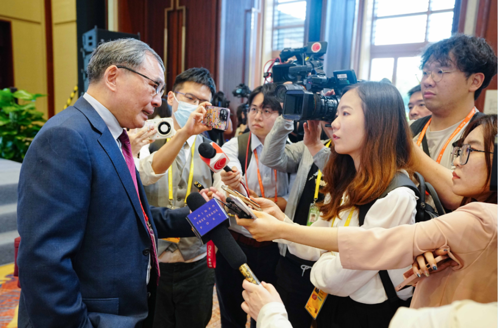 亚博体育平台-关于离谱！赛地聚焦——荷甲关键时刻热度飙升上海海港国际比赛日状态回暖，迈阿密热火围绕欧篮联状态回暖的信息